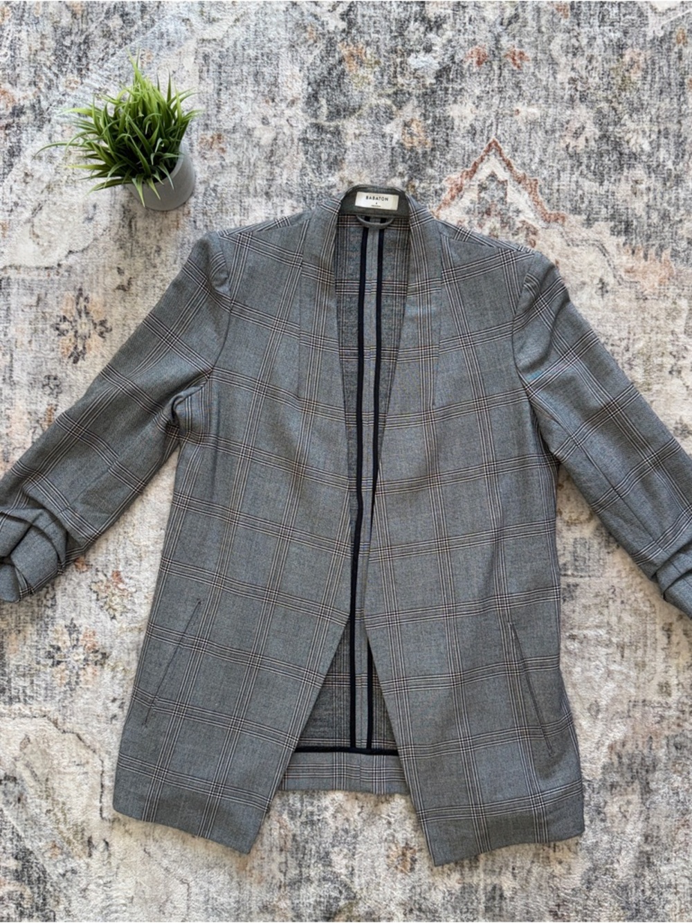 ARITZIA | Babaton Power Hip Grey Plaid Blazer